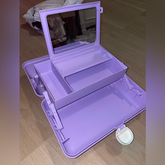 Caboodle case - Picture 2 of 2